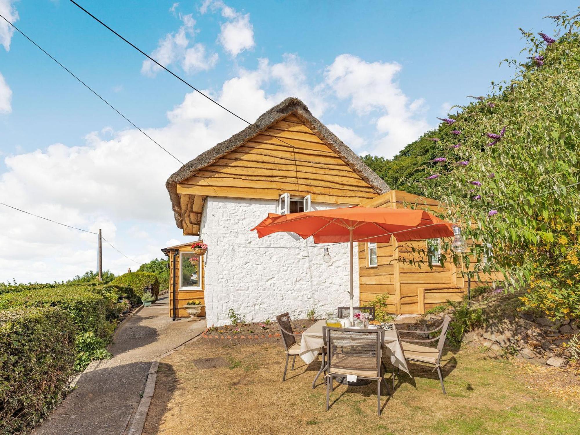 Elsies Cottage Pontesbury Bagian luar foto